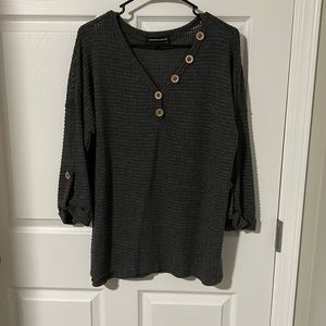 Gray quarter sleeve sweater